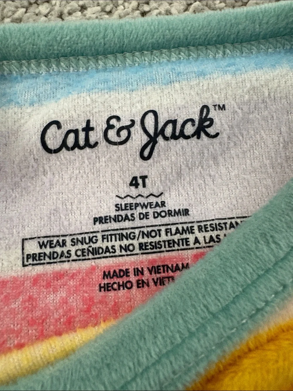 Cat & Jack smoke so pet
